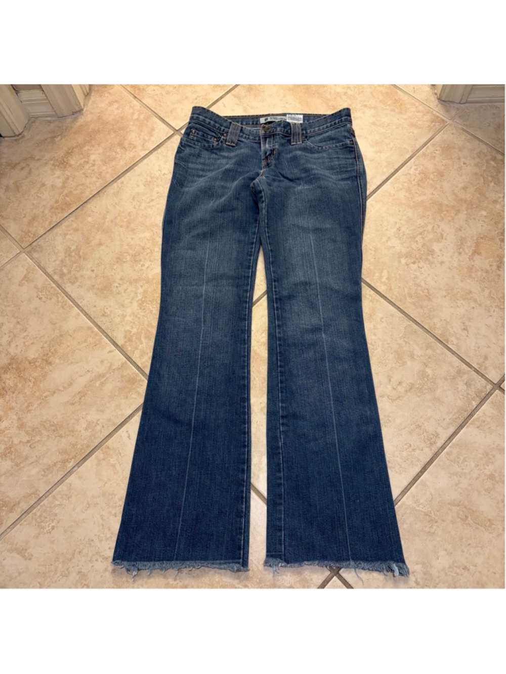 Ultra Low Rise Bootcut Flared y2k gap jeans size 6 long